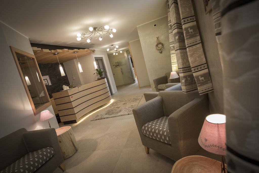 Aparthotel Dolomites Living&Relax Commezzadura Exterior foto