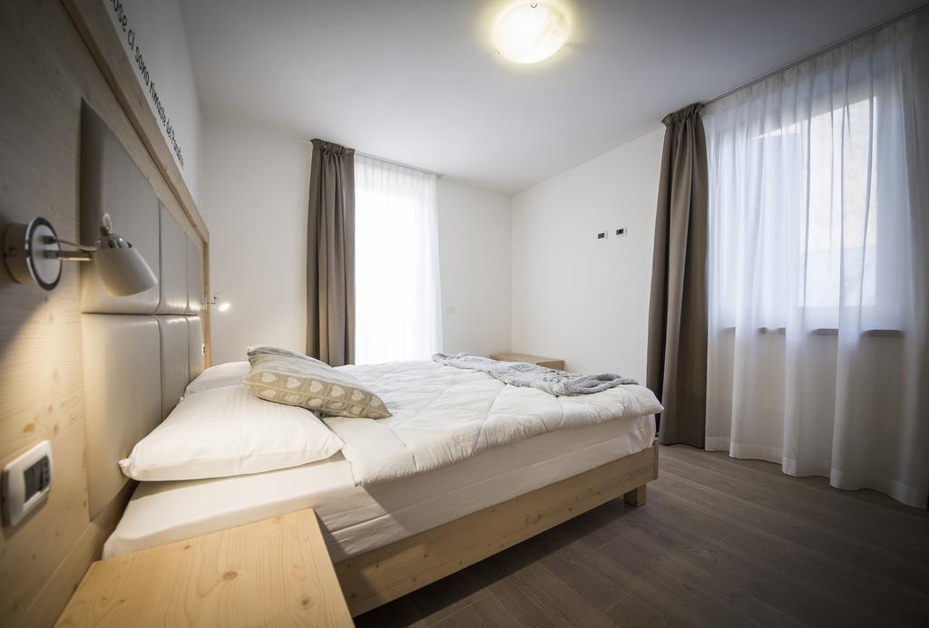 Aparthotel Dolomites Living&Relax Commezzadura Exterior foto