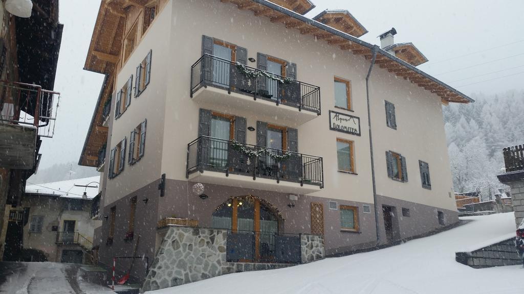 Aparthotel Dolomites Living&Relax Commezzadura Exterior foto